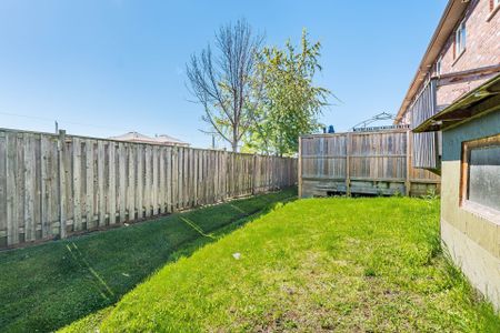 For Lease - 45 Seabreeze Crescent Unit# 20, Hamilton, Ontario - Photo 2