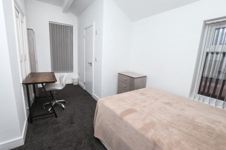 5 bedroom House To Let Total Size: 1411 SQ FT - Photo 5