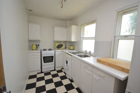 Burnt Ash Road, Lee, SE12 - Photo 3