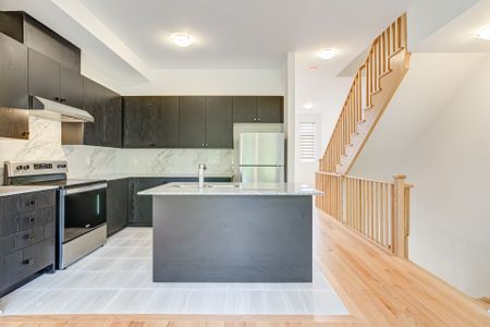 For Lease - 49 Paradox Street, Vaughan, Ontario - Photo 4