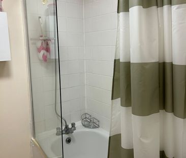 Room in a Shared House, Nightingale Avenue, HA1 - Photo 4