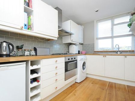 2 Bed Flat, Brixton, SW2 - Photo 2