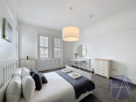 3 bedroom apartment to rent - Photo 5