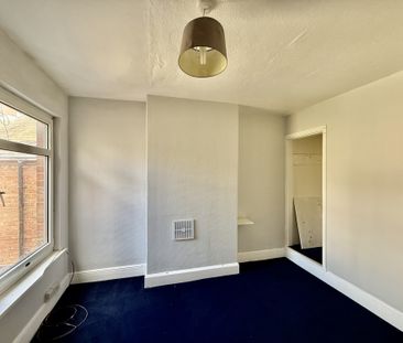 Two bedroom mid terrace near Derby City Centre. Two reception rooms... - Photo 5