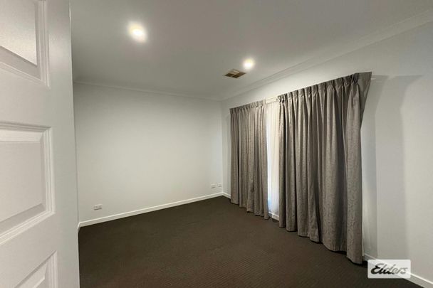 Modern Home in Quiet Location! - Photo 1