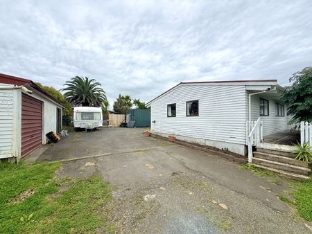 Country Atmosphere With Convenience Accessibility - Photo 2