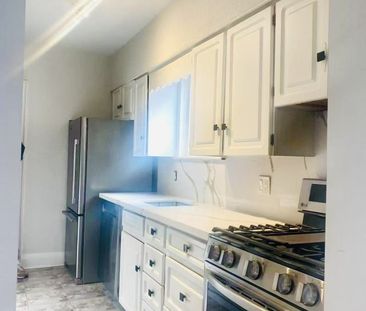 For Lease - 166 Chaplin Crescent Unit# 2nd Floor Bedroom, Toronto, ... - Photo 6