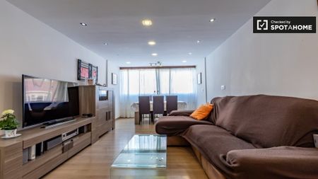 valencia, Valencian Community 46020 - Photo 2