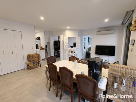 Modern Waterfront Apartment | Large Study or Optional Second Bedroom - Photo 2