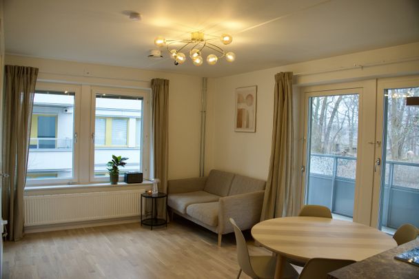 Klockelundsvägen, Farsta - Photo 1