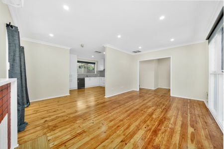 1 Catherine Drive, REDWOOD PARK - Photo 4