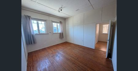 CBD LIVING - Photo 2