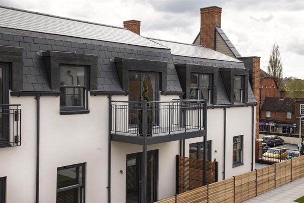 Nightingale Walk, Farnham, GU9 - Photo 1