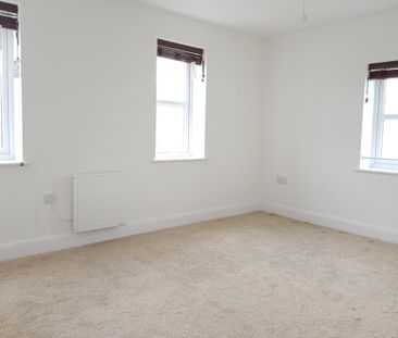 2 bedroom semi-detached house to rent - Photo 3