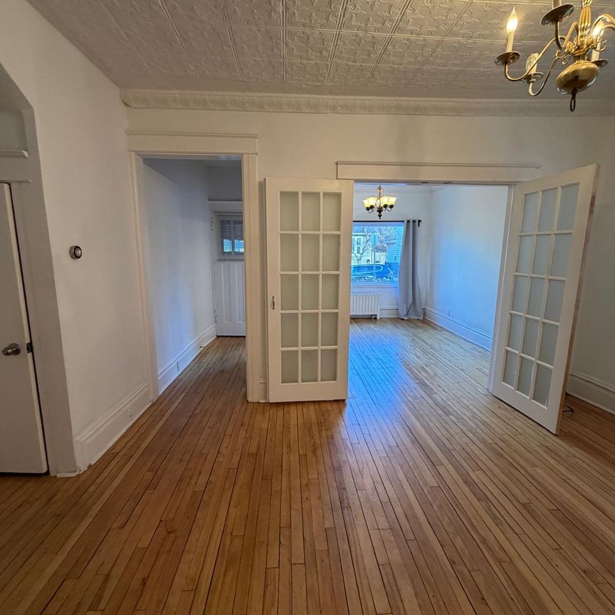 188 Carillion St - Photo 1