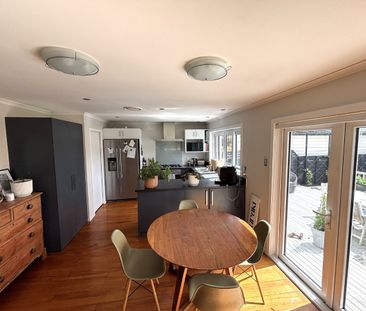 A Māori Hill Gem - Photo 6