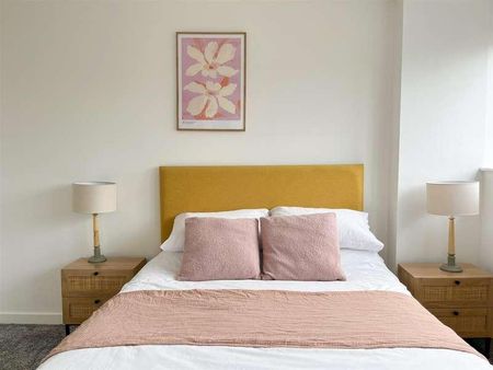 London Road, St. Leonards - Photo 5