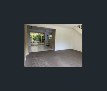 Spacious Villa backing onto a Private Reserve - Photo 2