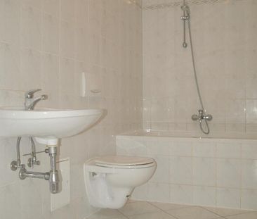 ** Single-Wohnung mit Wannenbad in ruhiger Seitenstraße ** - Photo 3