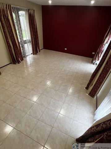 Exquisite Family Home for Rent! - Photo 3