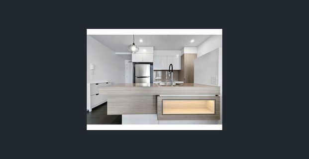 Luxury 2-Bedroom Apartment at Boardwalk Burleigh - Coastal Living in Style - Photo 1