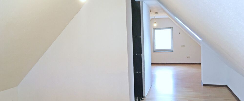 Dachgeschosswohnung mit Extras! - Foto 1