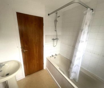 2 bedroom semi-detached house to rent - Photo 6