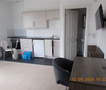 Student Properties to Let - Photo 2