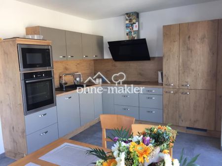 Schöne Dachgeschosswohnung mit einer großen Terasse und Bergsicht - Foto 5