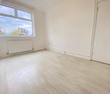 2 bedroom maisonette to rent - Photo 2