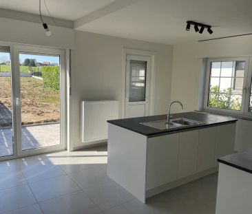 Leemans Immobiliën stelt u deze volledig gerenoveerde woning voor, ... - Foto 3