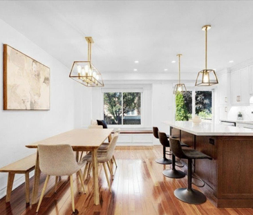 For Lease - 5378 Tree Crest Court, Mississauga, Ontario - Photo 2