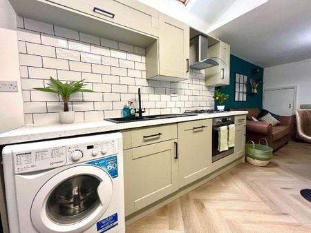 5 bedroom house to rent - Photo 3