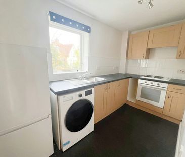 Flat to rent on - Photo 6