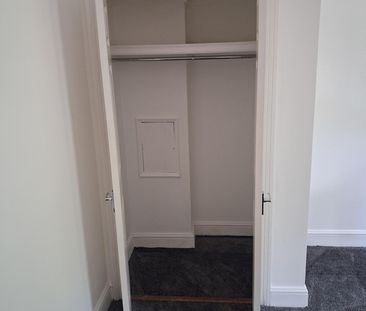 1 Bed Flat, Cambridge Gardens, NW6 - Photo 2