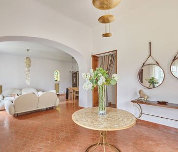 Maison à louer - Aix-en-Provence 6 pièces de 265 m² - Photo 1
