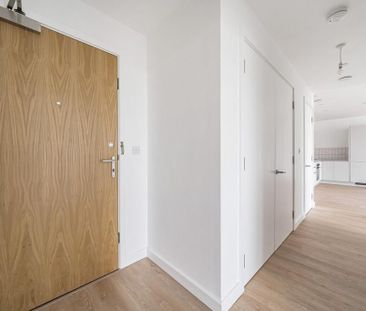 2 bedroom flat to rent - Photo 2