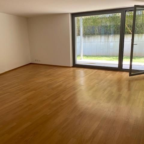 3.5-Zimmerwohnung mit Gartensitzplatz in Münchenstein zu vermieten - Photo 1