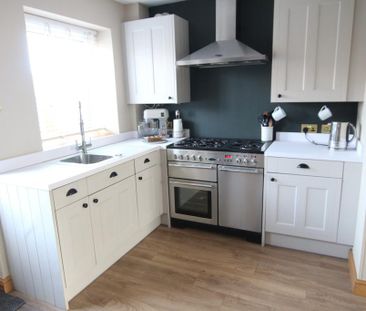 2 bedroom end of terrace house to rent - Photo 6