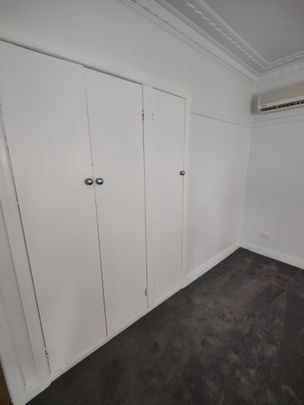 East Brisbane - Photo 1