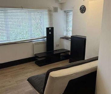 Densham Avenue, Warrington, WA2 - Photo 6