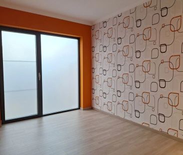 Instapklaar, modern gelijkvloers appartement te Kortessem - Photo 3