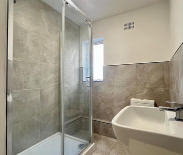 2 bedroom detached bungalow to rent - Photo 2