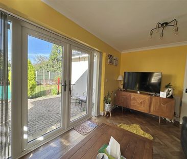 3 bedroom detached bungalow to rent - Photo 5