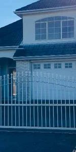 Close to Botany Town Centre - Photo 3