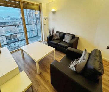 2 bedroom flat to rent - Photo 2