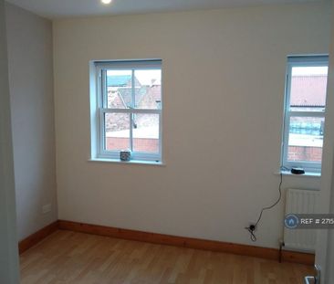 2 bedroom end of terrace house to rent - Photo 3