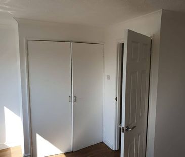 2 Bed Flat, Taranto Road, SO16 - Photo 5