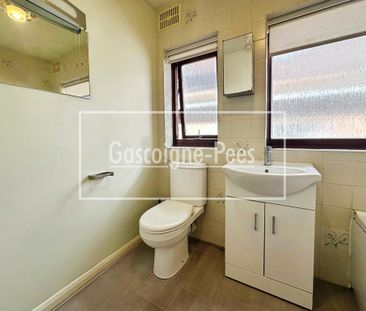 4 bedroom detached house to rent - Photo 6