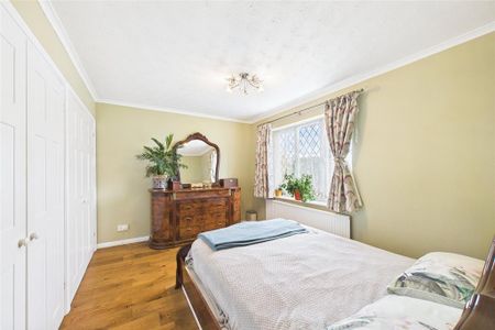 3 bedroom link detached house to rent - Photo 4